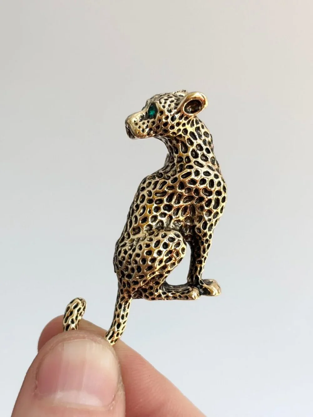 Jaguar Cheetah Big Cat Gold Toned Textured 3D Vintage Inspired Brooch Pin